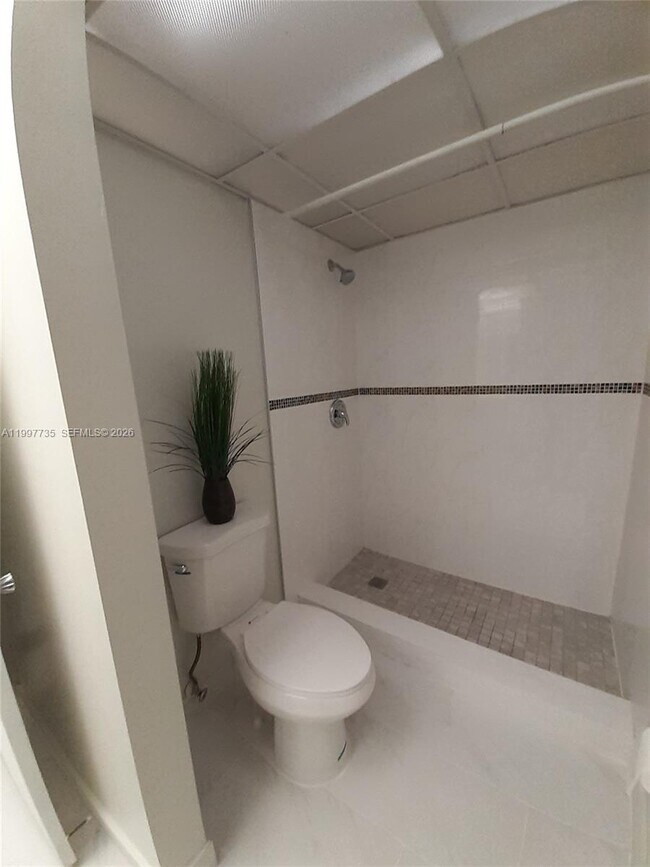 Photo - 8415 SW 107th Ave Unidad 238W