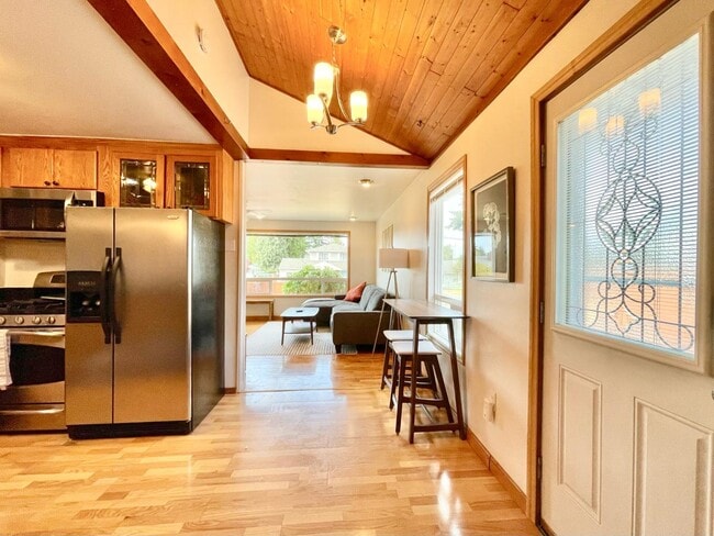 Photo - 8408 33rd St W