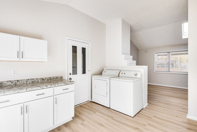 Photo - 2515 Red Gate Ln