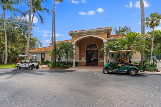 Photo - Palm Springs Apartments