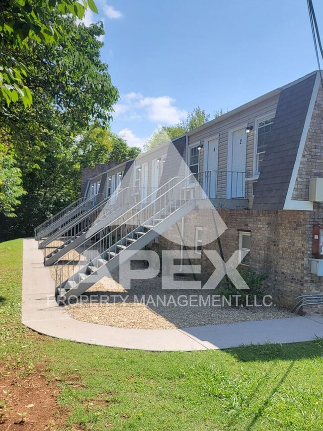 Photo - Recently Renovated - Alcoa Studio Apartment – Convenient Location! Unit # 3