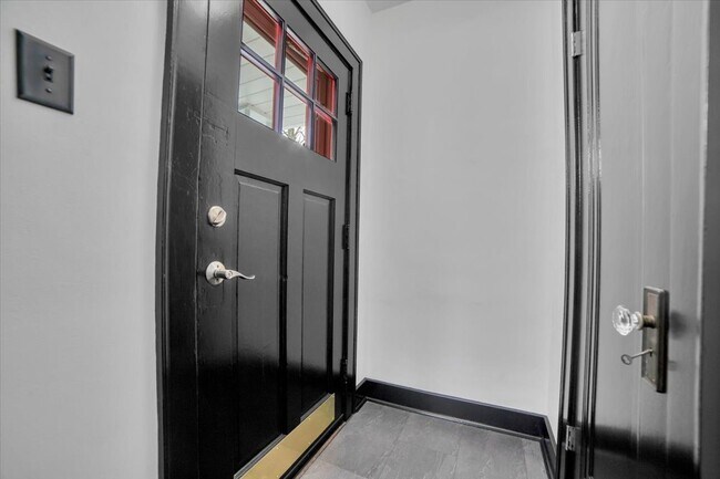 Photo - 4941 Montgomery Ave