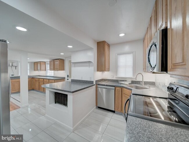 Photo - 6625 Harrison Ln