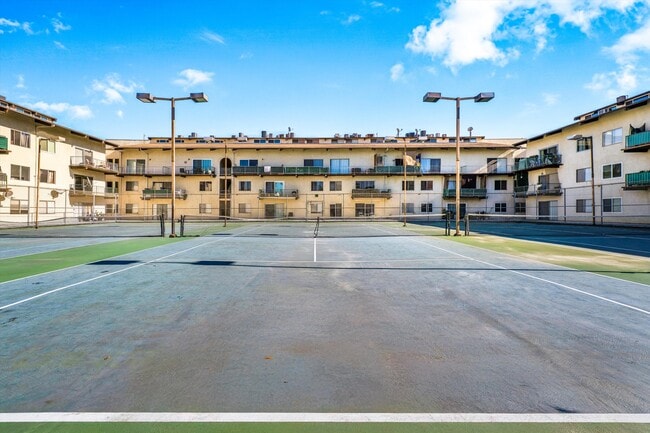 Photo - 5460 White Oak Ave Unit F303