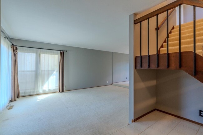 Photo - 985 Big Bend Dr