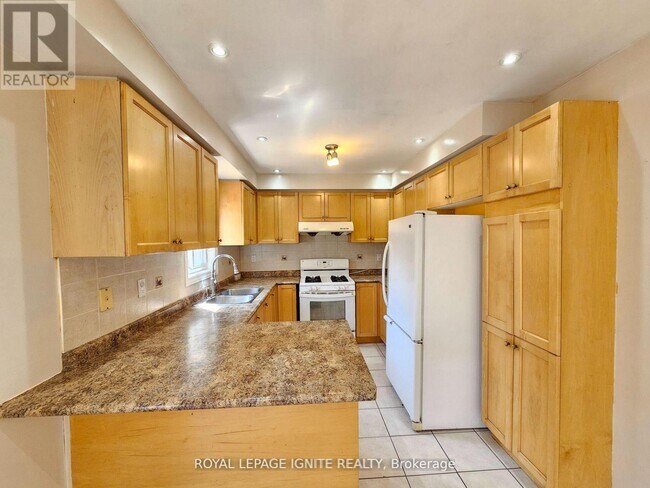 Photo - 6 Trevino Crescent