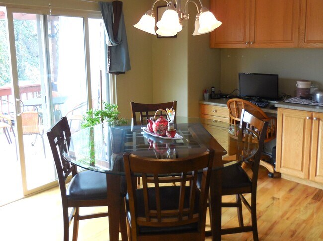 438 E Aspen Meadows Ct