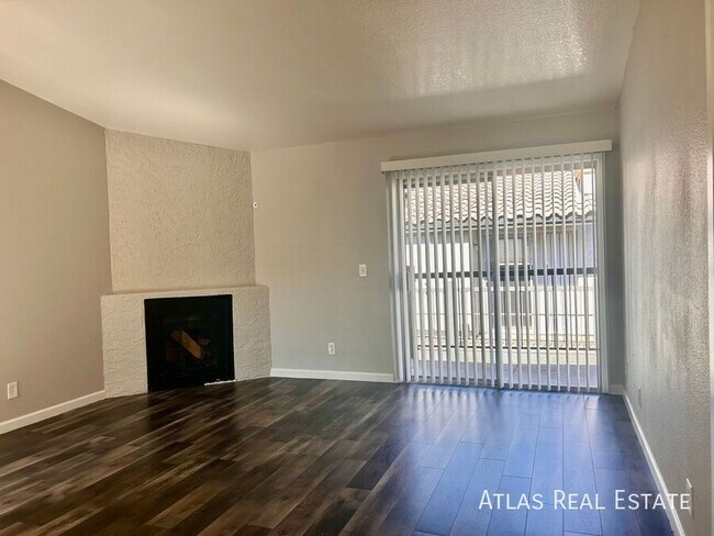 Photo - 1553 W Mercer Ln Unit 1