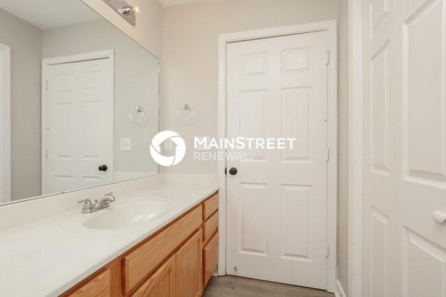 Photo - 3 Bedroom Pet-Friendly Home in HERMITAGE, TN with Main Street Renewal