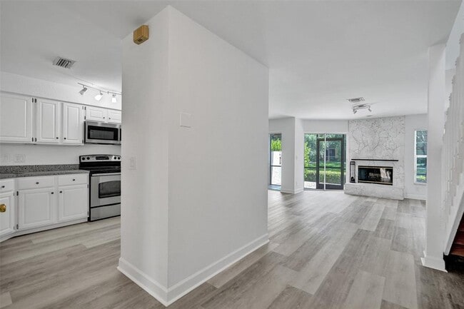 Photo - 11652 NW 19th Dr