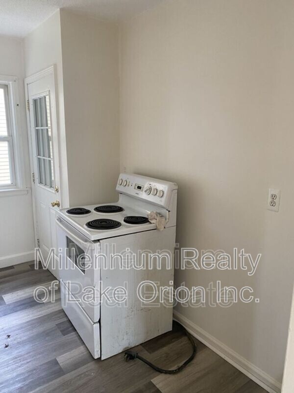 78 E Fairmount Ave Unit 1