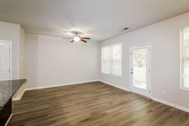 Photo - 3279 Pennington Dr
