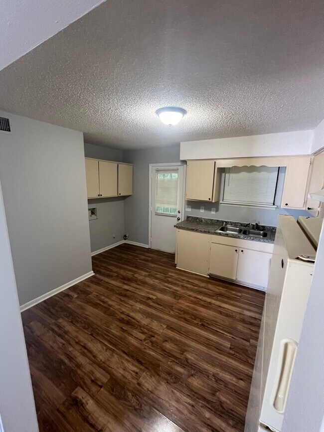 908 Trailwood Cir Unit 908