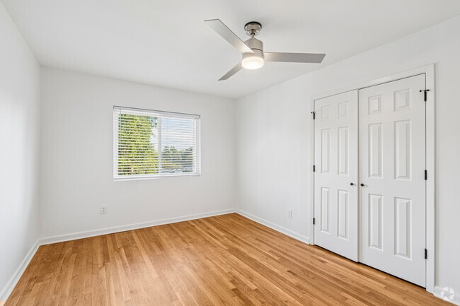 Apartamento en Parkside de 2 habitaciones y 1 baño - 113 m² - Primera habitación