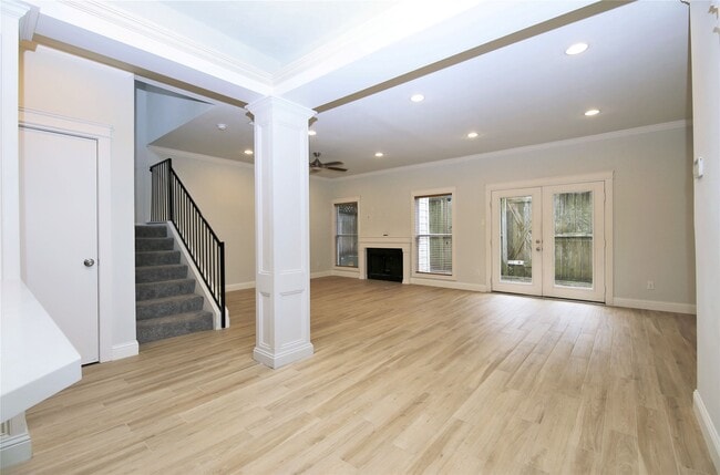 Photo - 2555 Bering Dr