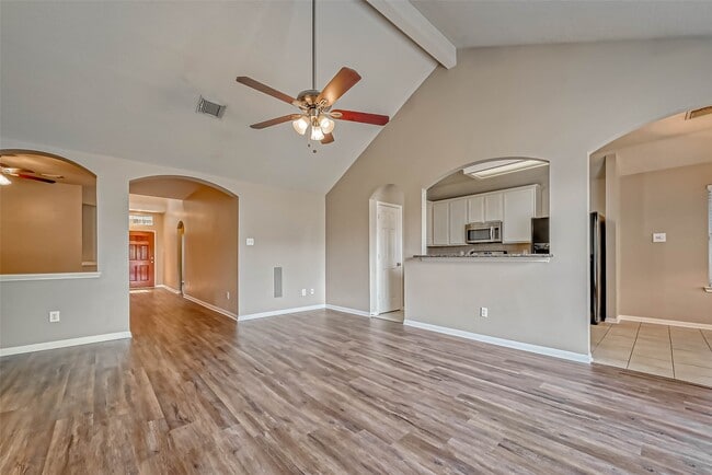 Photo - 911 Bent Sail Ln