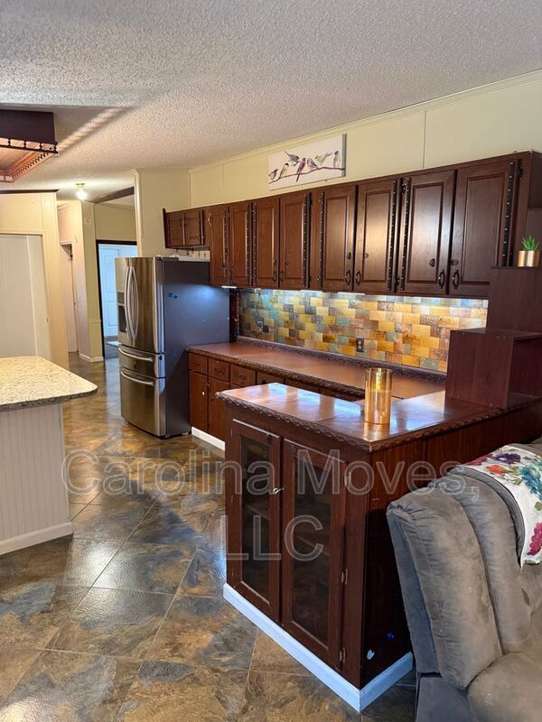 Photo - 906 Rolling Meadows Rd