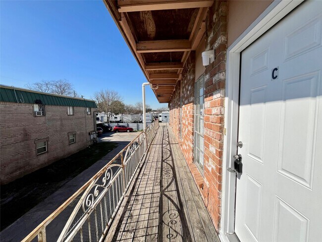 Photo - 1042 W Village Ct Unit C