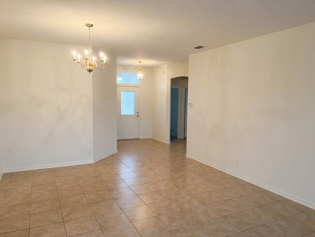 Photo - 465 Victoria Hills Dr