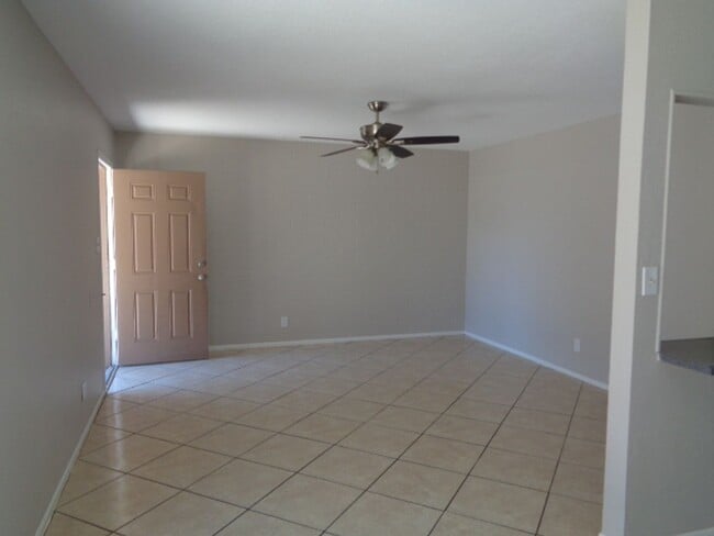 Photo - 6316 W Maryland Ave Unidad 3