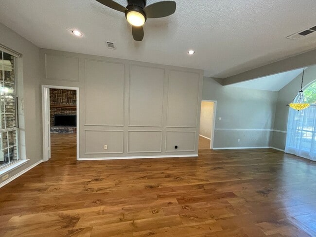 Photo - 1818 Haydenbend Cir