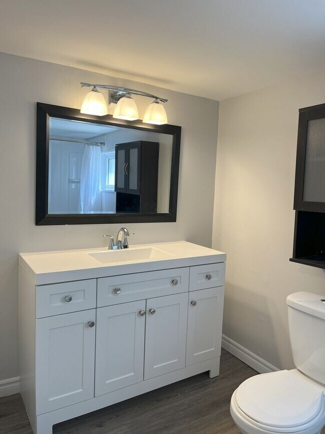 Photo - 259 Sidney St Unit B