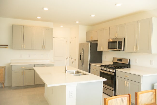 Photo - 6305 Milestone Lp