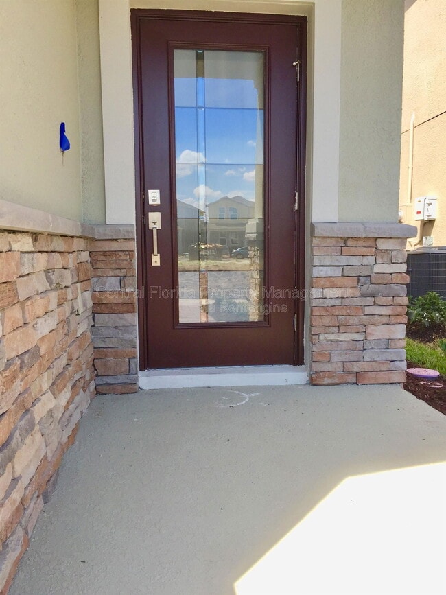 Photo - 12076 Theme Alley