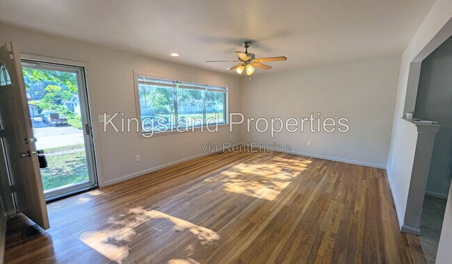 272 Elmdale Dr