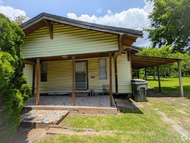 Building Photo - 2701 Thomas Blvd Rental
