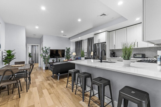 Photo - 1011 Bennington St Unidad SI ID1343283P