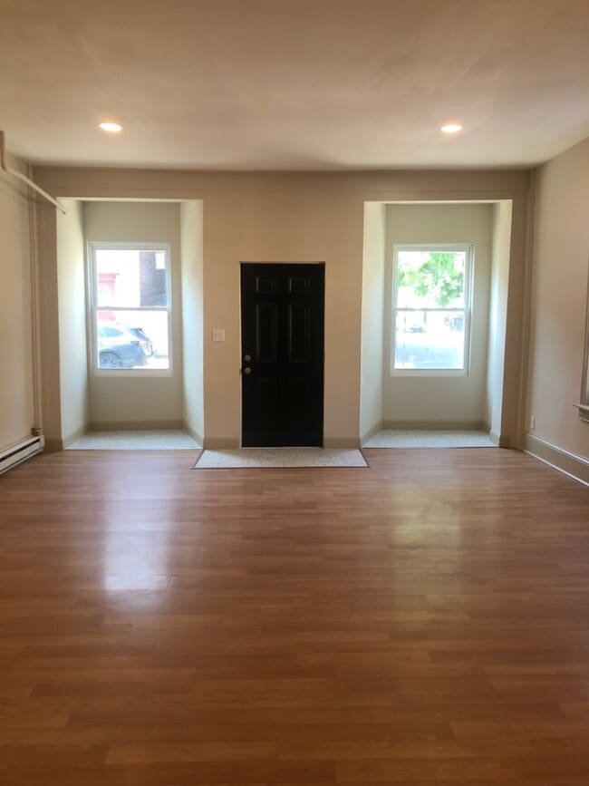 Photo - 343 Chestnut St