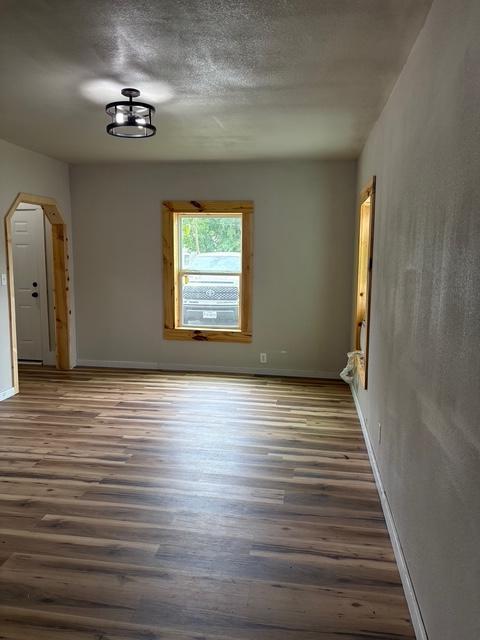 Building Photo - 406 S Fredonia St Rental