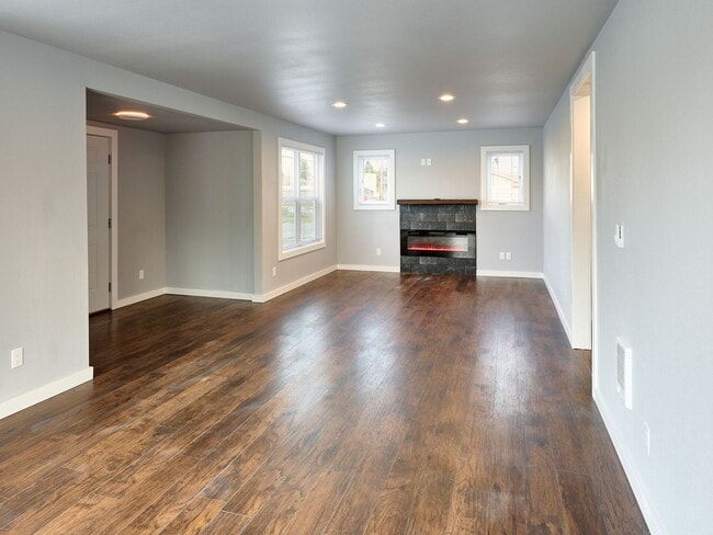 Photo - 11th - VPM415E-5 Unit 1