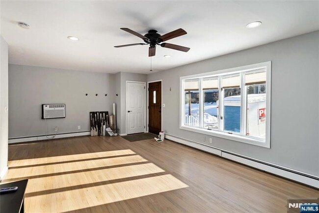 Photo - 9 McKinley Pl