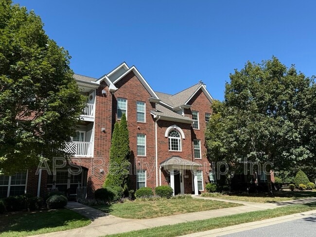 Building Photo - 130 Shallowford Reserve Dr Unit 103 - 1