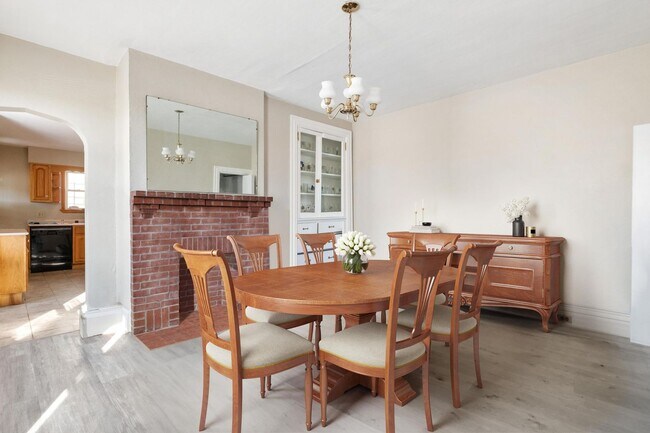 Photo - Bloomfield SFH 3 bedroom 1 BR With Off Str...