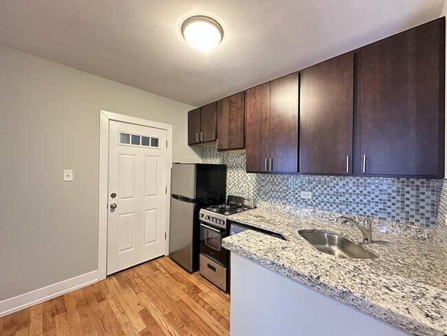 Photo - 2917 N Mildred Ave Unidad CC2