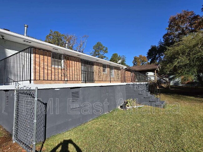 Photo - 2332 Carey Dr SE