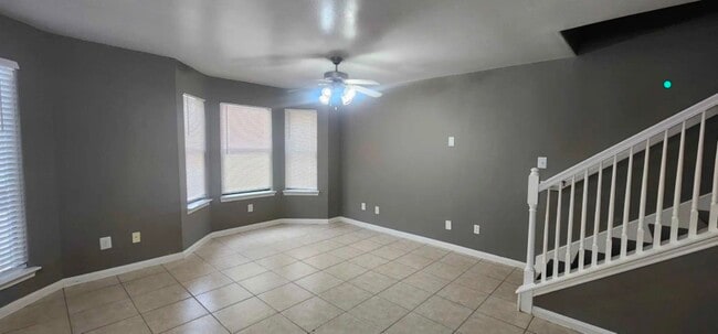 3004 La Estancia Ln