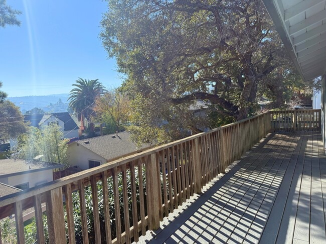 Photo - 2005 Monroe Ave