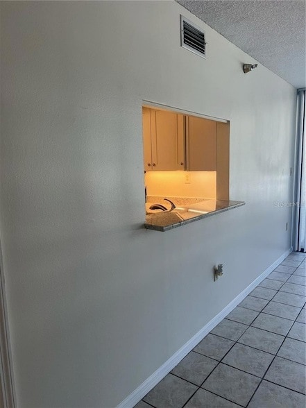 Photo - 690 Island Way Unit 208