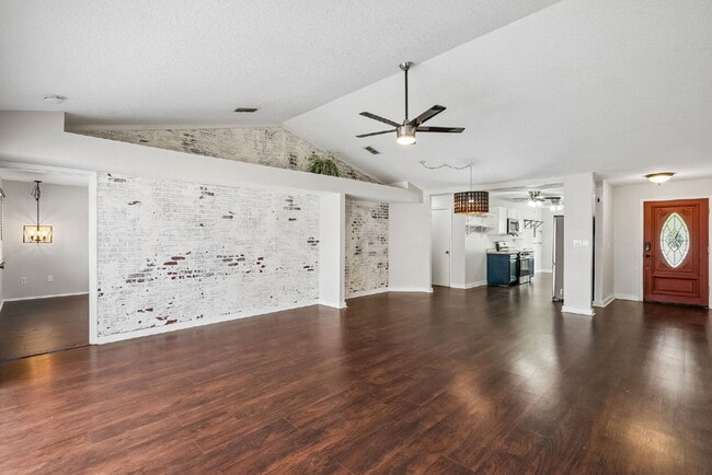 Charming 3-Bedroom Home in Desirable Oviedo!