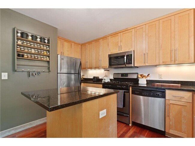 Photo - Bauhaus Flats Unit 1