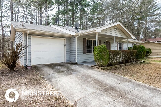 Photo - 1274 Classic Dr NE