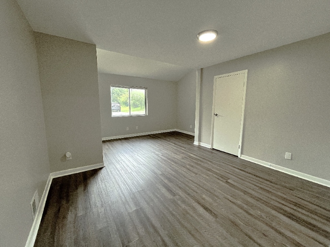 Building Photo - 1204 Outlook St Rental
