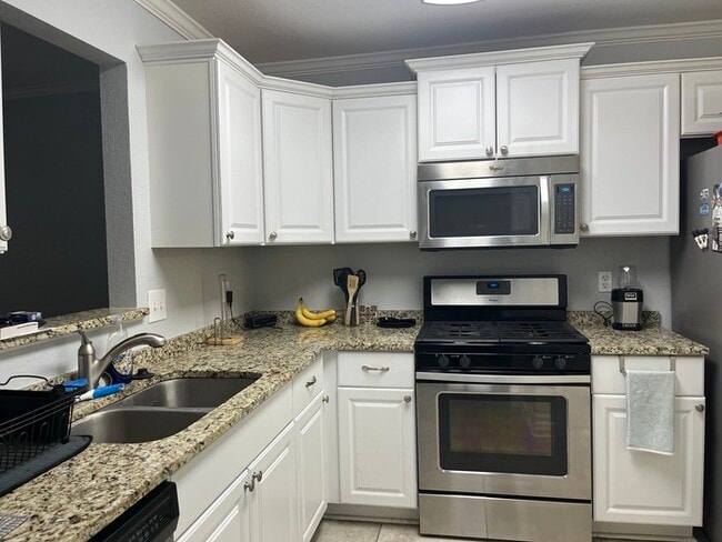 Photo - 1056 Culmer Dr