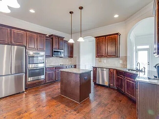 Photo - 12 Hillfoots Ct