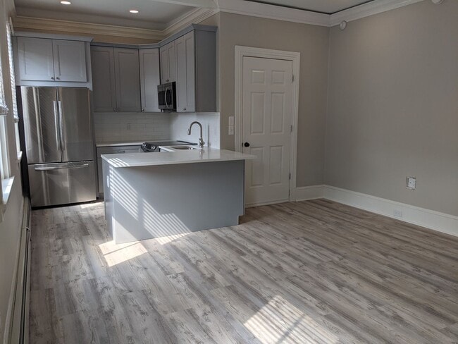 Photo - 1 W Court St Unit APT 2