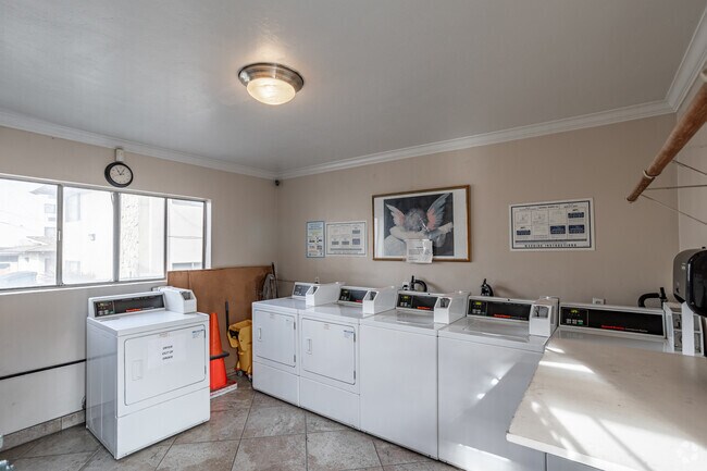 Laundry Center